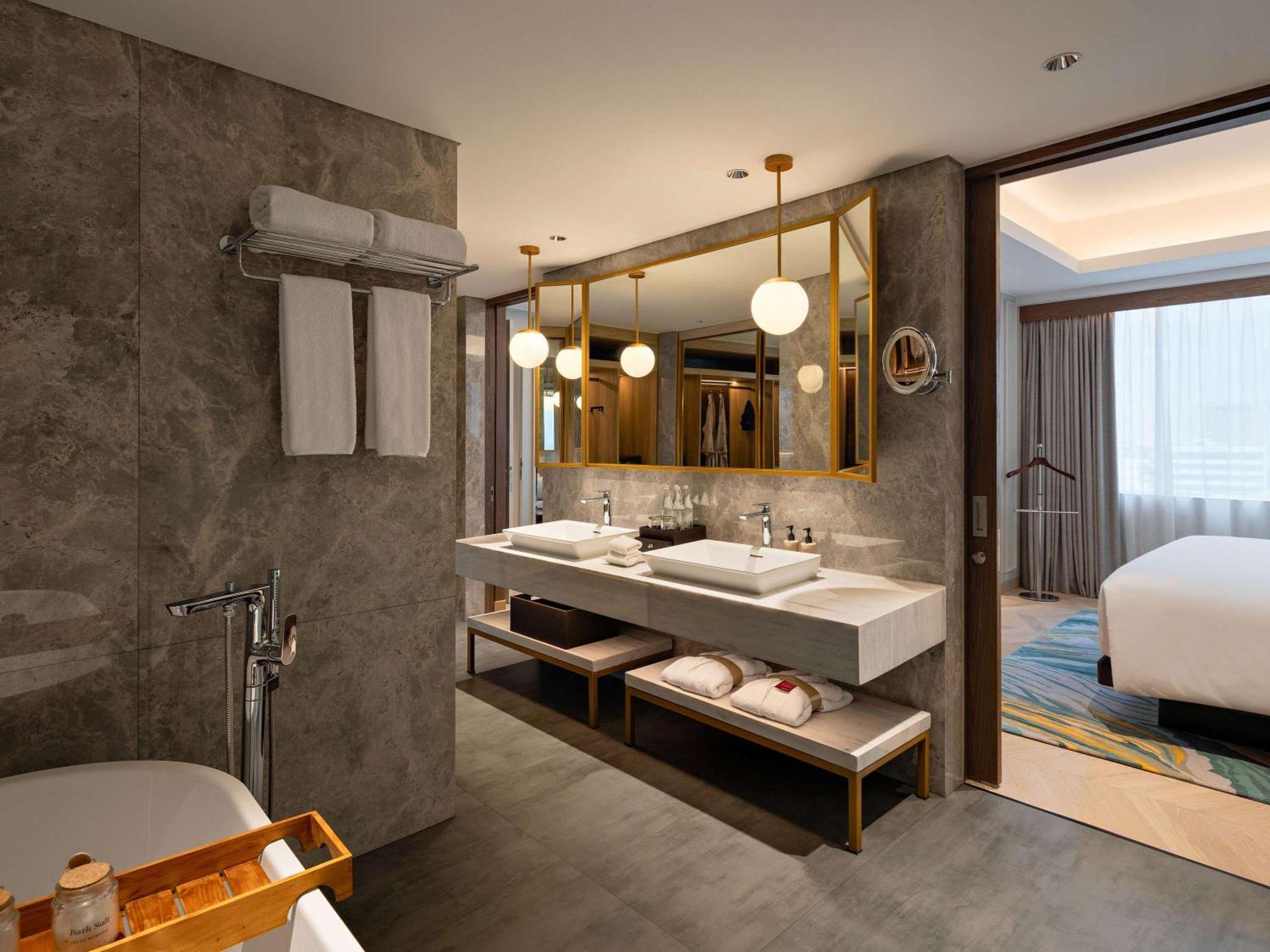 Moevenpick Hotel Jakarta City Centre Kültér fotó