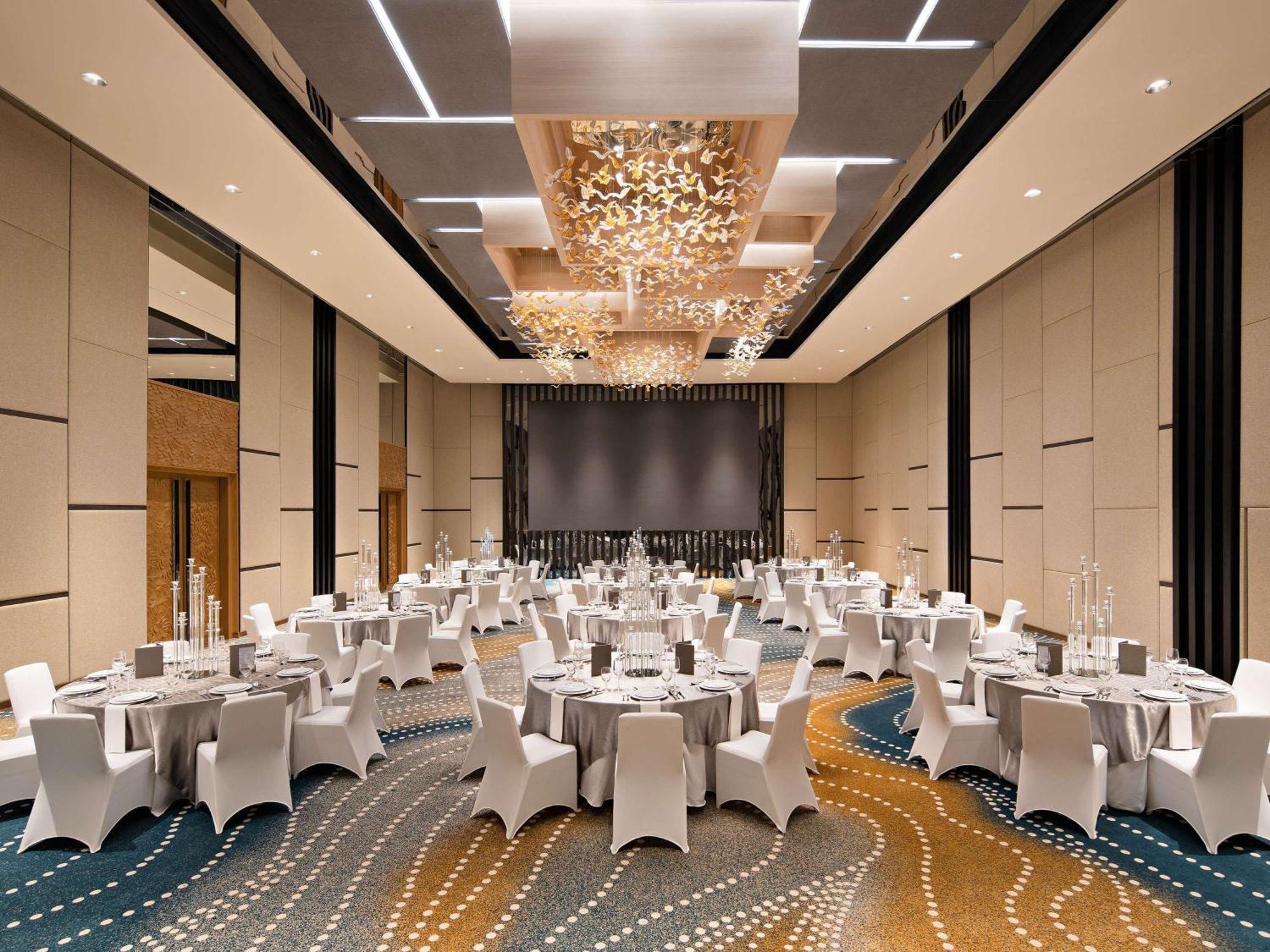 Moevenpick Hotel Jakarta City Centre Kültér fotó