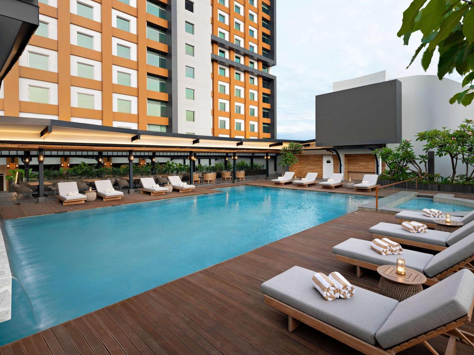 Moevenpick Hotel Jakarta City Centre Kültér fotó